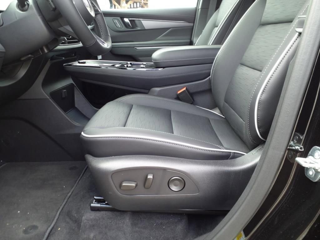 New 2025 Buick Enclave Sport Touring w/ Power Package image 8