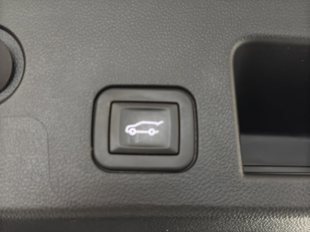 Used 2025 Chevrolet Equinox LT w/ Convenience Package II image 22