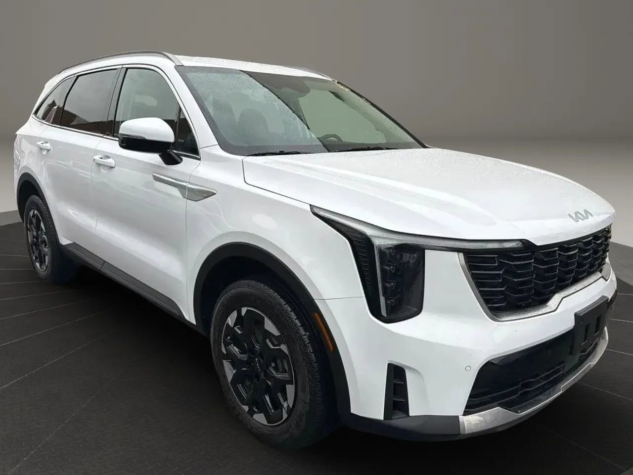 Used 2024 Kia Sorento S AWD/4WD image 3