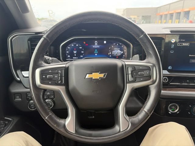 Used 2022 Chevrolet Silverado 1500 LT AWD/4WD image 18