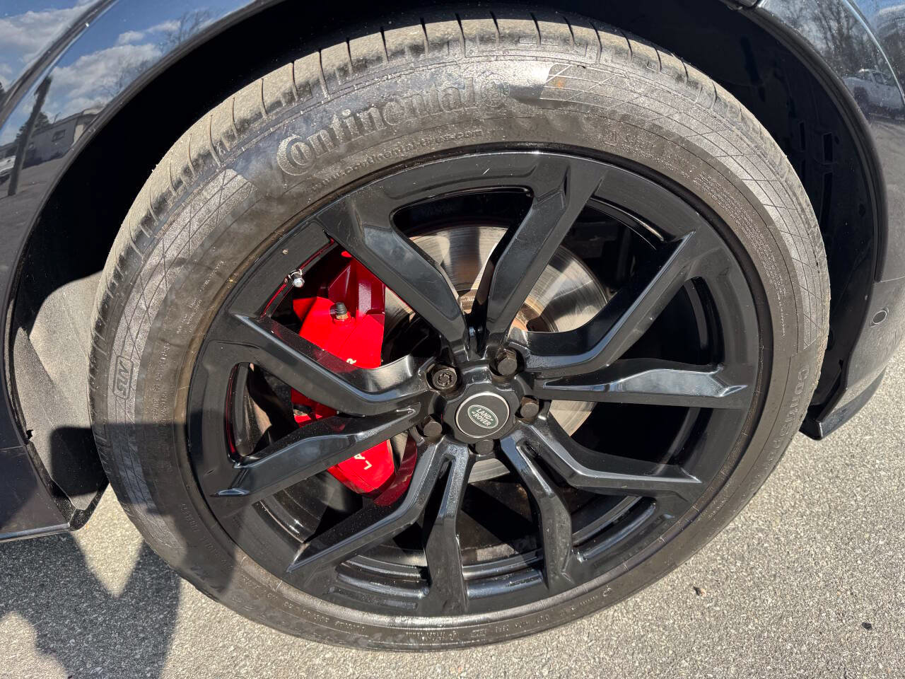 Used 2018 Land Rover Range Rover Sport SVR AWD/4WD image 25