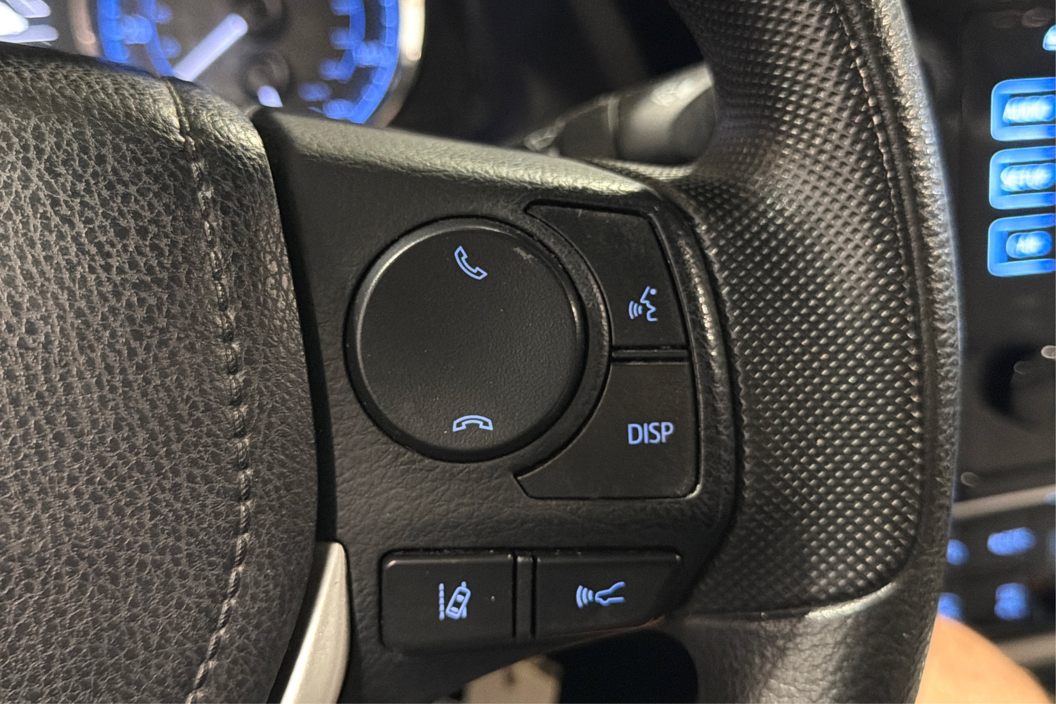 Used 2018 Toyota Corolla LE FWD image 23