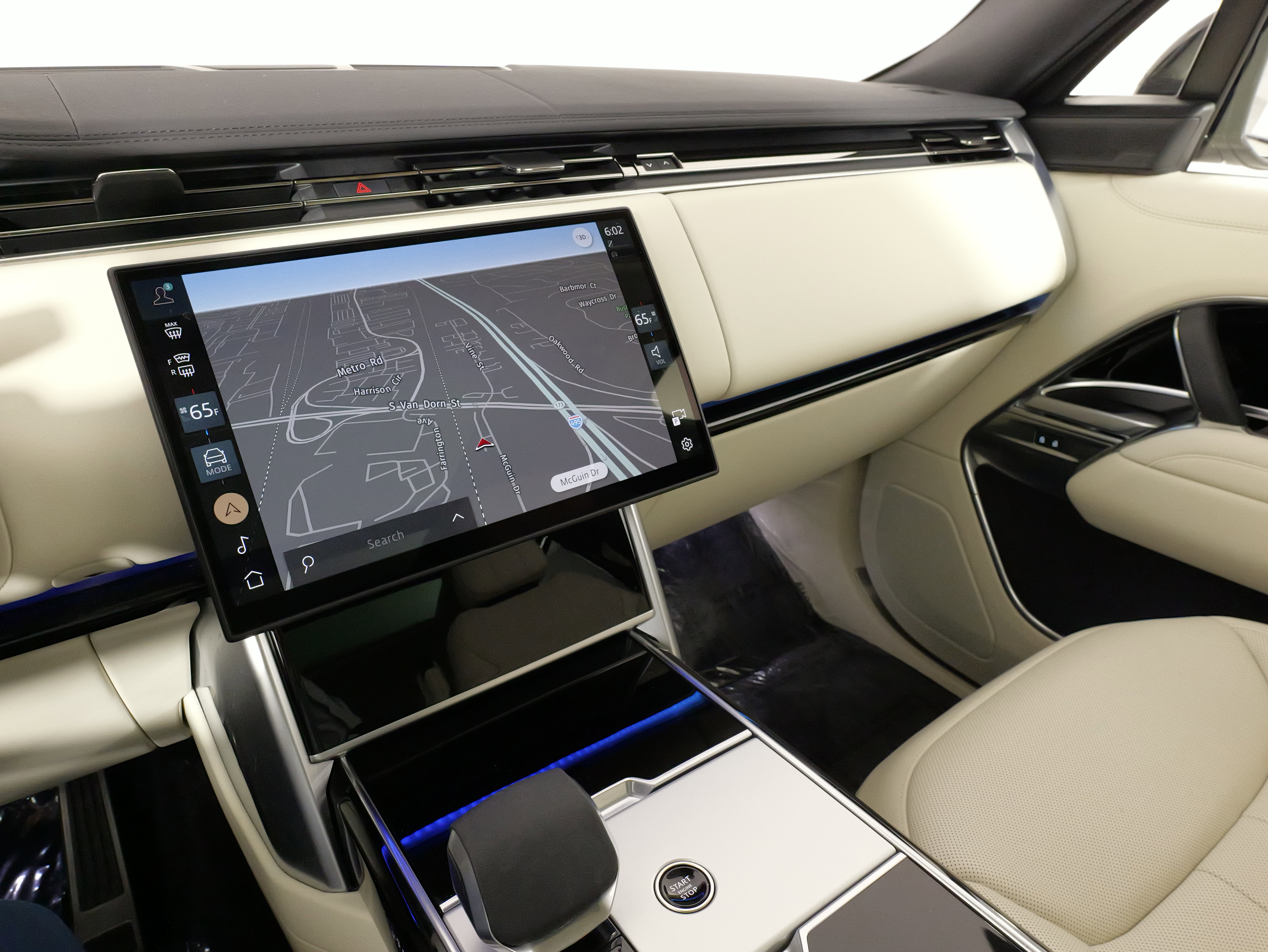 Used 2025 Land Rover Range Rover Long Wheelbase SE image 52