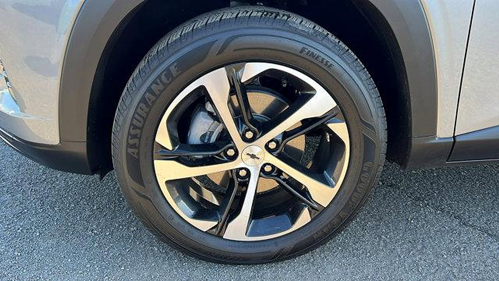 Certified 2024 Chevrolet Trax RS w/ Driver Confidence Package image 10