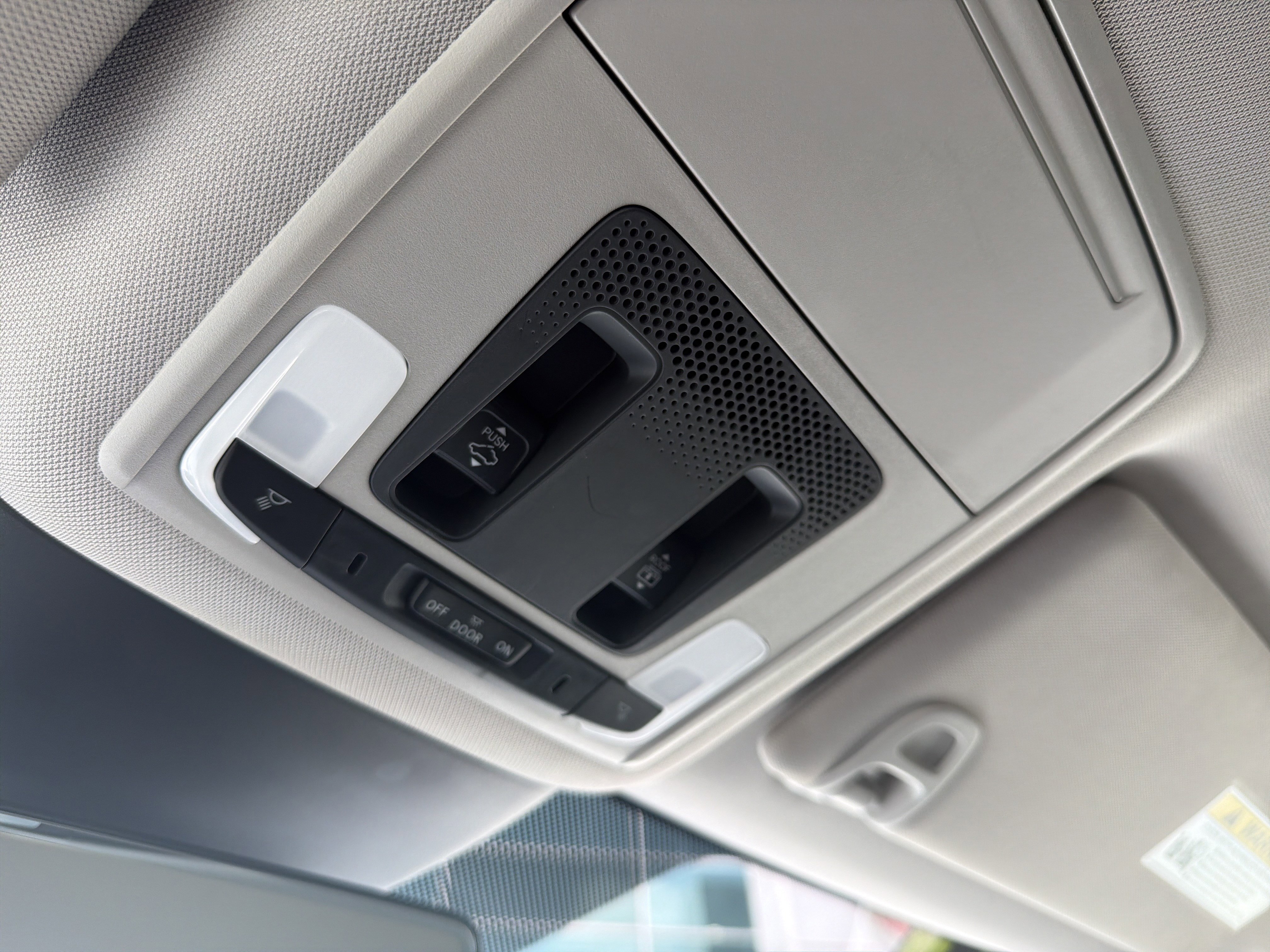 Used 2023 Honda Pilot Elite image 5