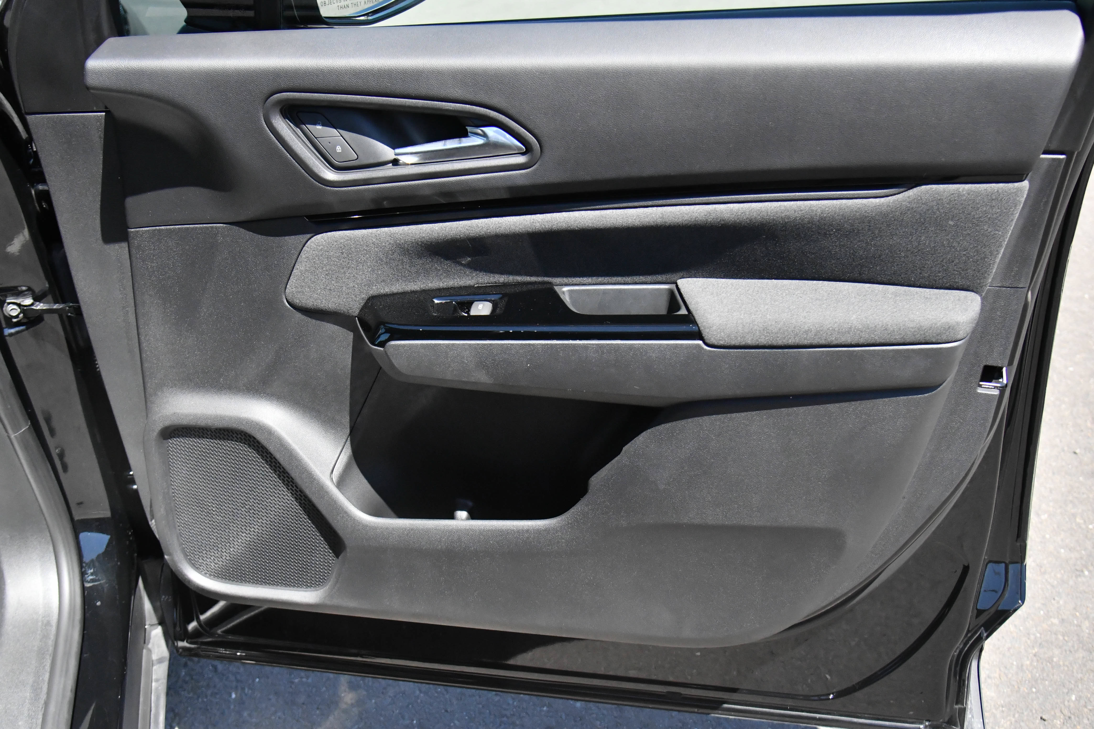 Used 2024 Honda Prologue EX image 45