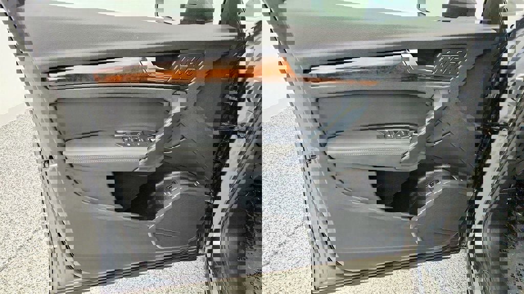 Used 2020 Audi Q5 2.0T Premium Plus w/ Premium Plus Package image 11