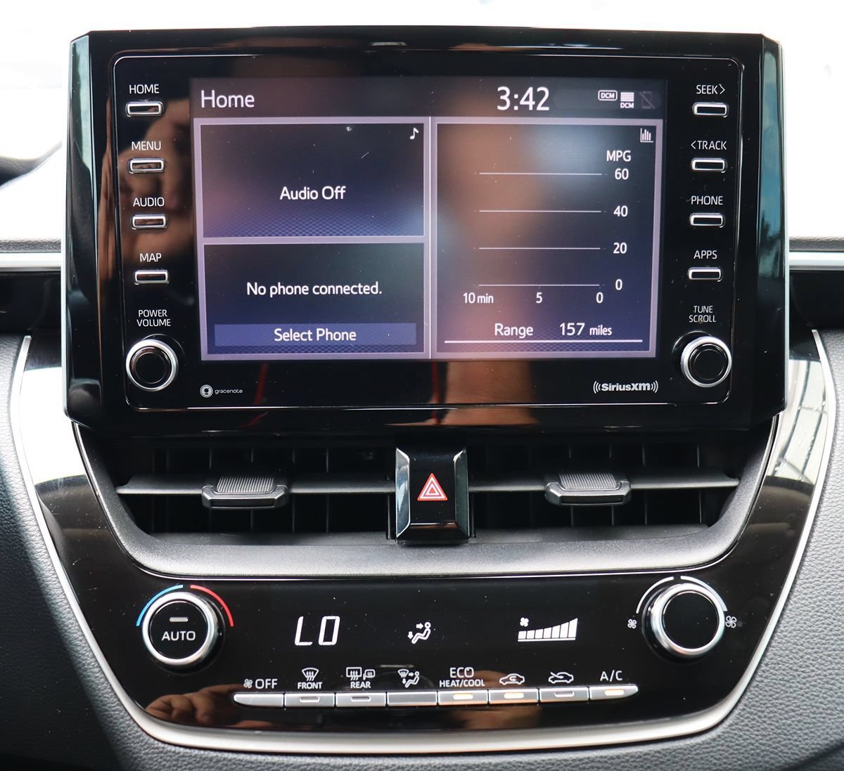 Used 2021 Toyota Corolla LE FWD image 46