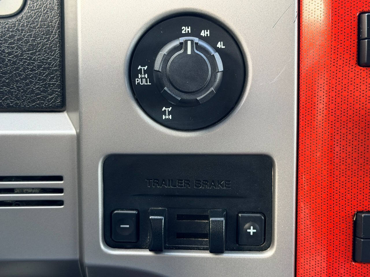 Used 2010 Ford F150 Raptor AWD/4WD image 32