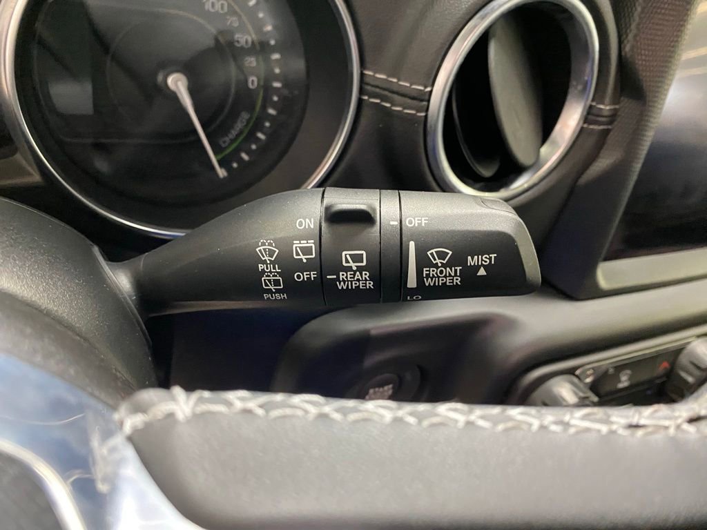 Used 2023 Jeep Wrangler Unlimited Sahara image 32