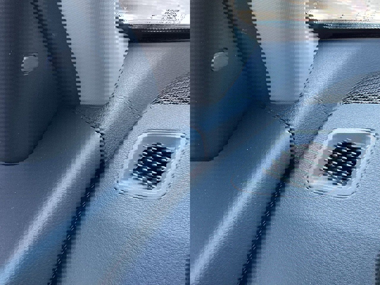 Used 2024 Nissan Altima 2.5 SV image 12