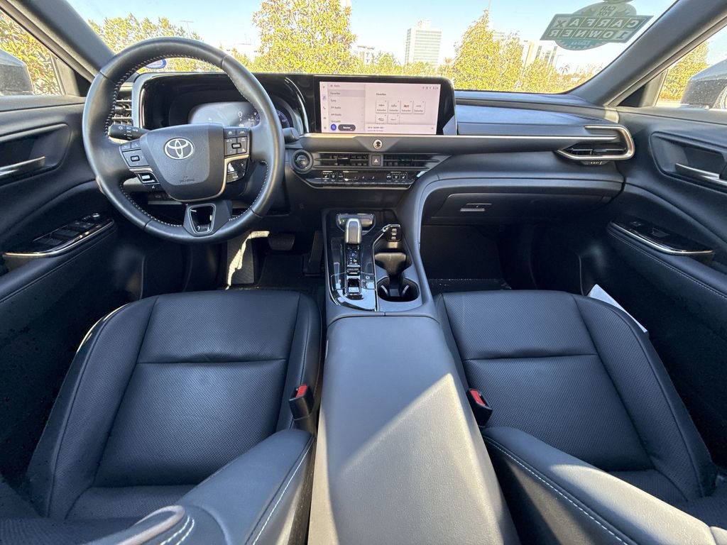 Used 2025 Toyota Crown XLE image 19