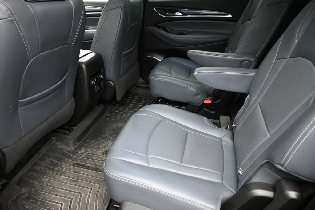 Used 2019 Buick Enclave Essence AWD/4WD image 11