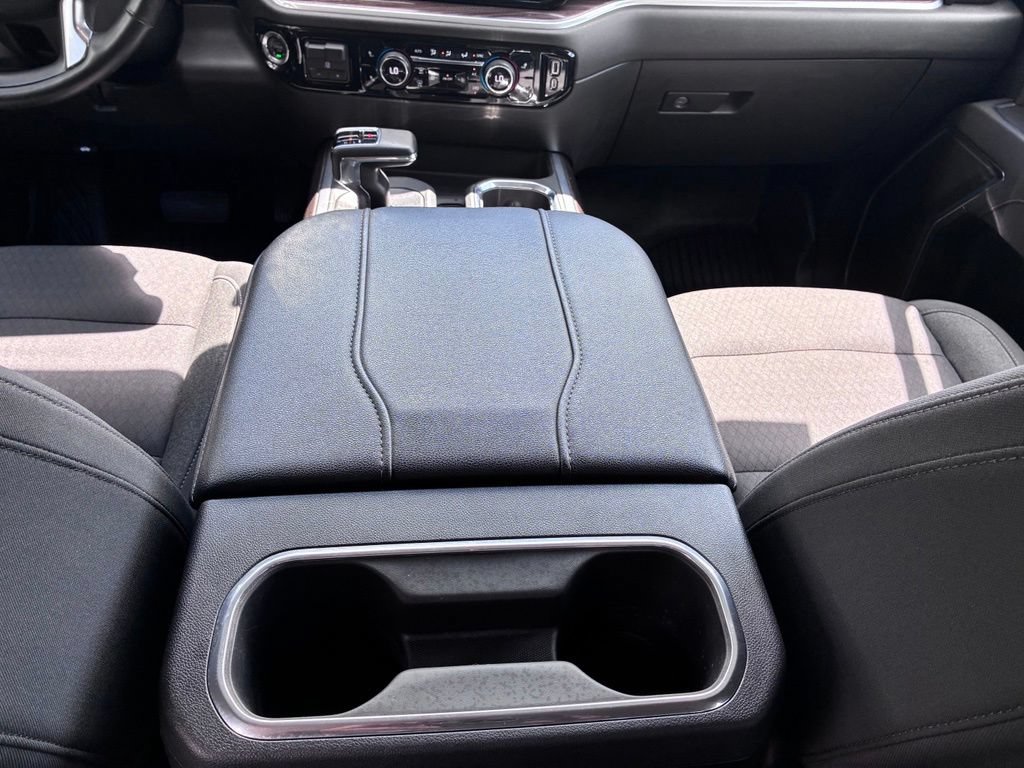 Used 2025 Chevrolet Silverado 1500 LT AWD/4WD image 20