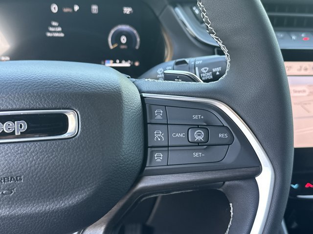 New 2026 Jeep Grand Cherokee Limited w/ Luxury Tech Group II RWD image 26
