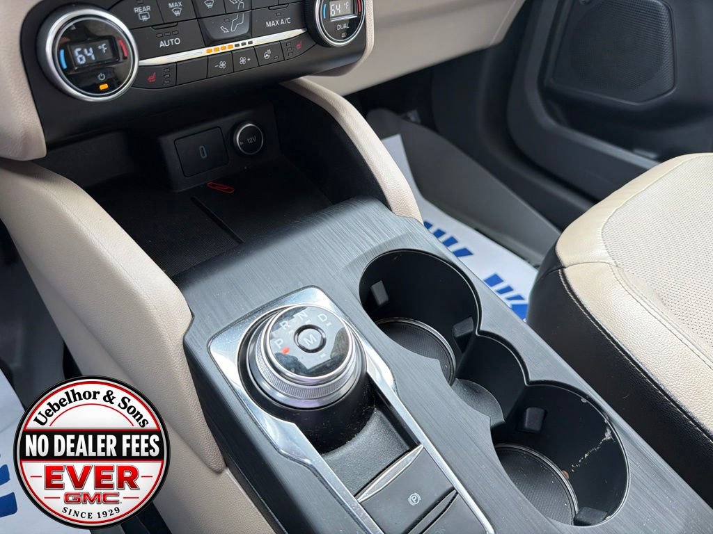 Used 2020 Ford Escape Titanium AWD/4WD image 28