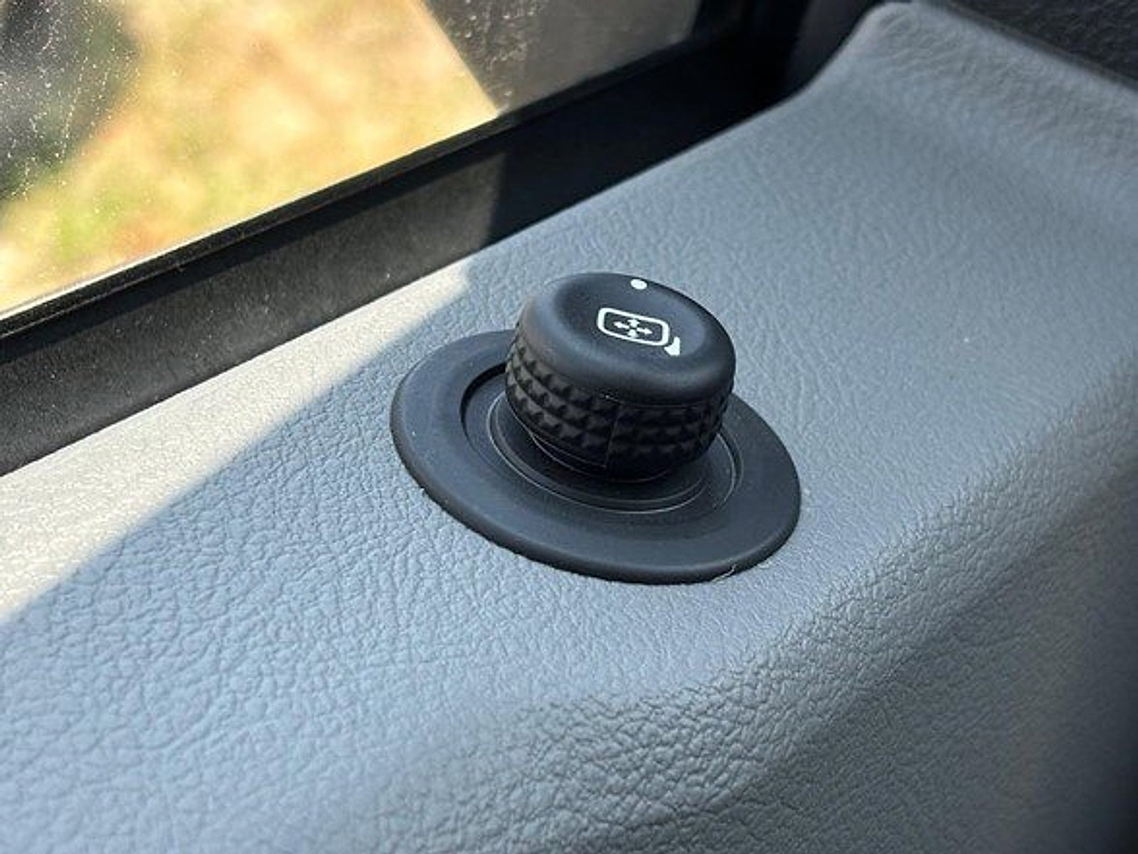 New 2024 Ford E-350 and Econoline 350 Super Duty w/ Power Windows & Locks Group RWD image 18