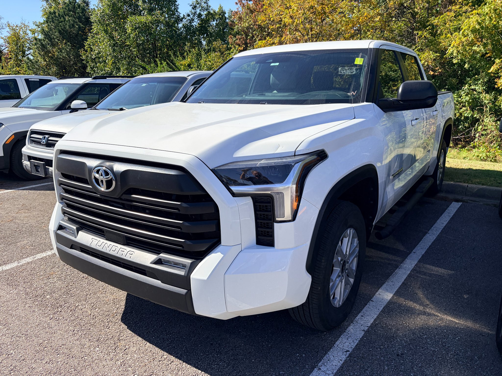 Used 2025 Toyota Tundra SR5 w/ SR5 Premium Package AWD/4WD image 1