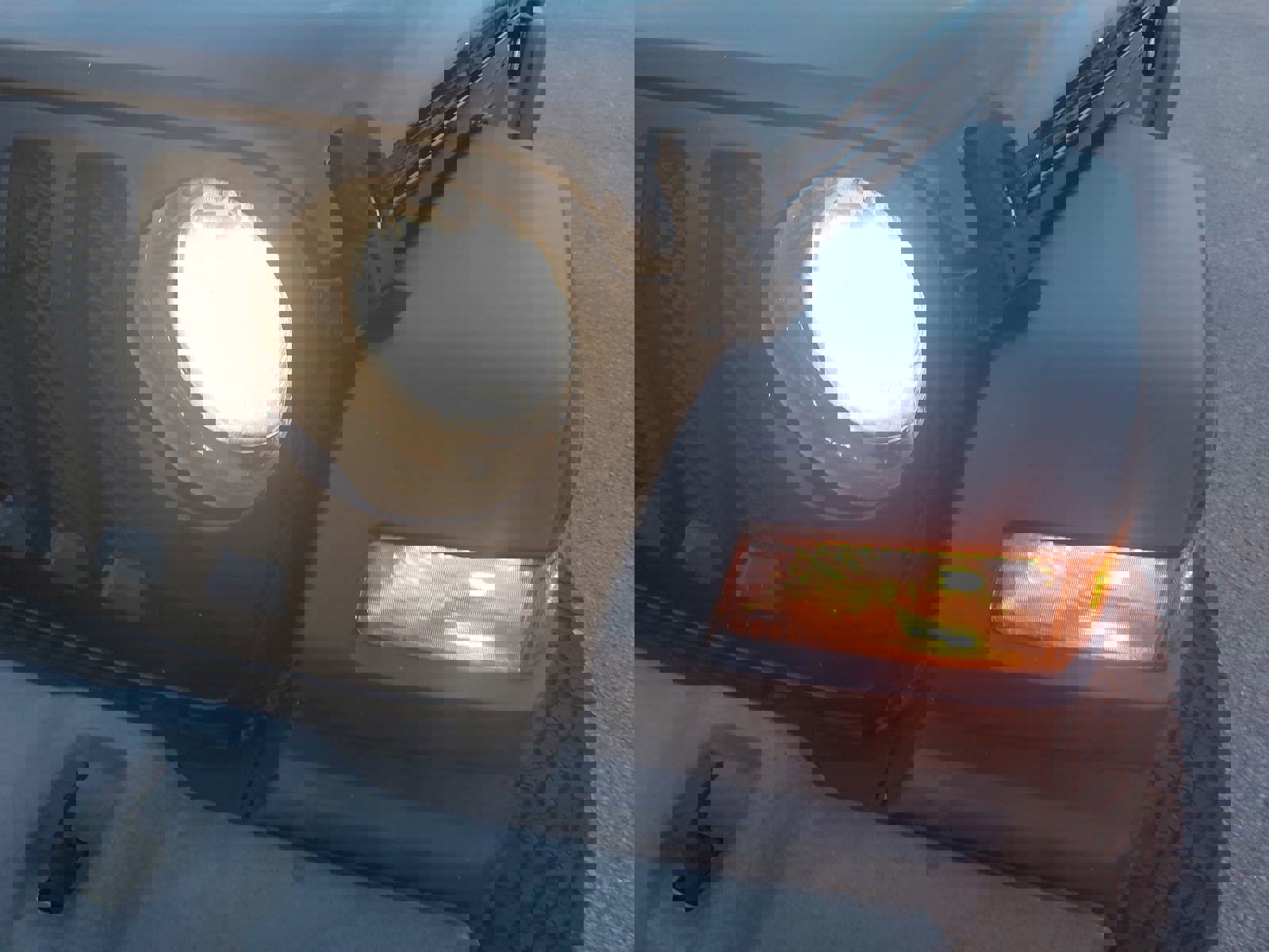 Used 2019 Jeep Wrangler Sport image 34