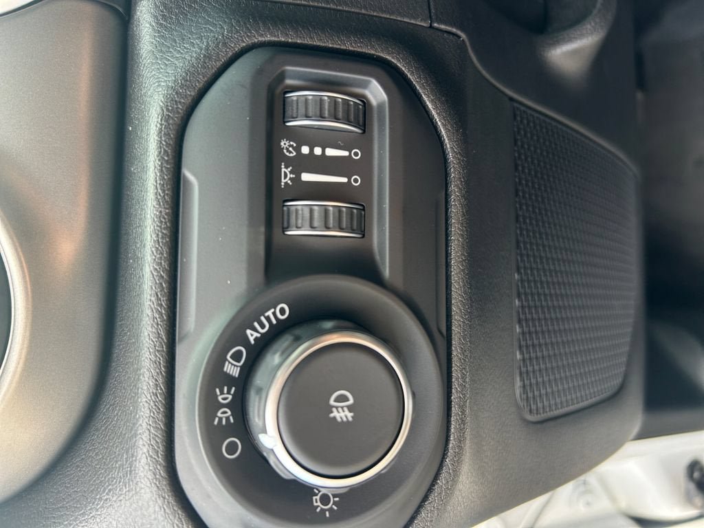 Used 2018 Jeep Wrangler Sport AWD/4WD image 19
