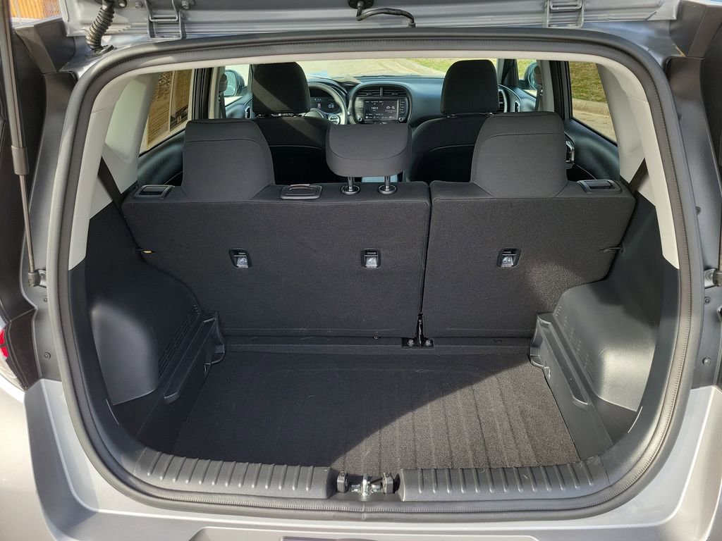 Used 2024 Kia Soul LX w/ Option Group 015 FWD image 31
