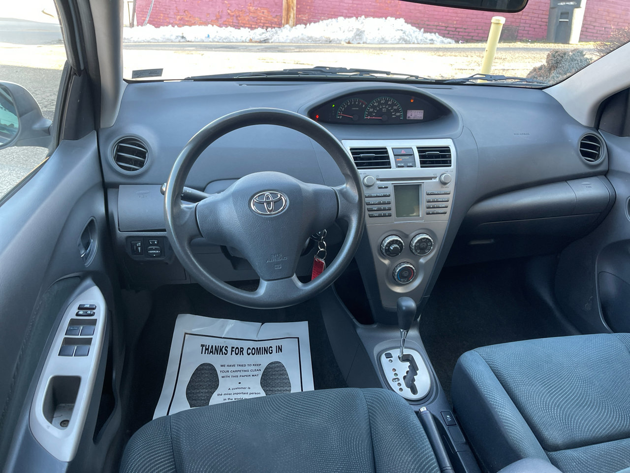 Used 2011 Toyota Yaris Sedan image 11