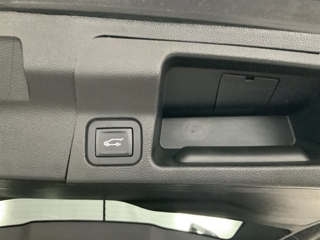 Used 2018 GMC Acadia Denali w/ Technology Package image 8