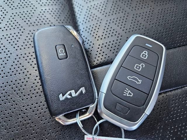 Used 2023 Kia Sorento SX image 28