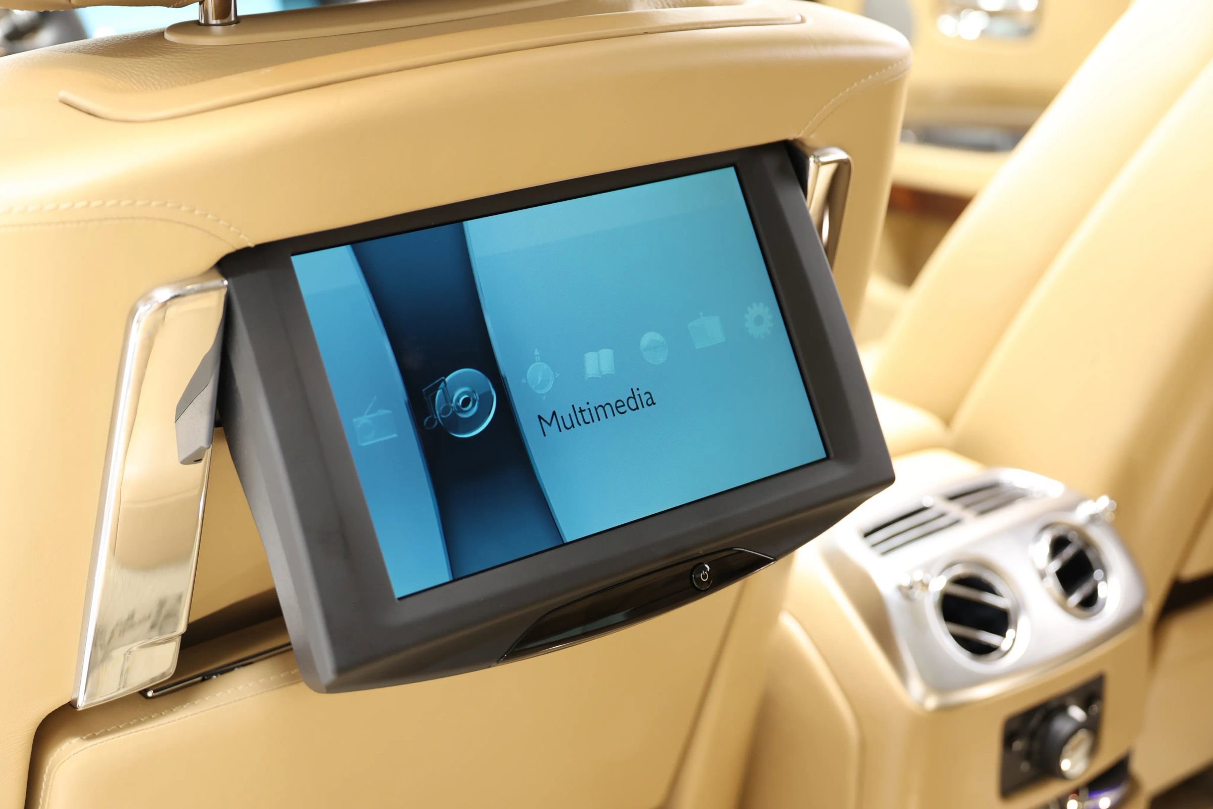 Used 2015 Rolls-Royce Ghost RWD image 55