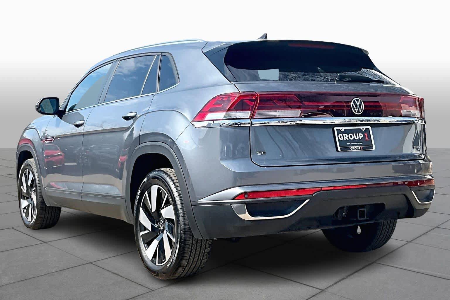 Used 2025 Volkswagen Atlas Cross Sport SE AWD/4WD image 12