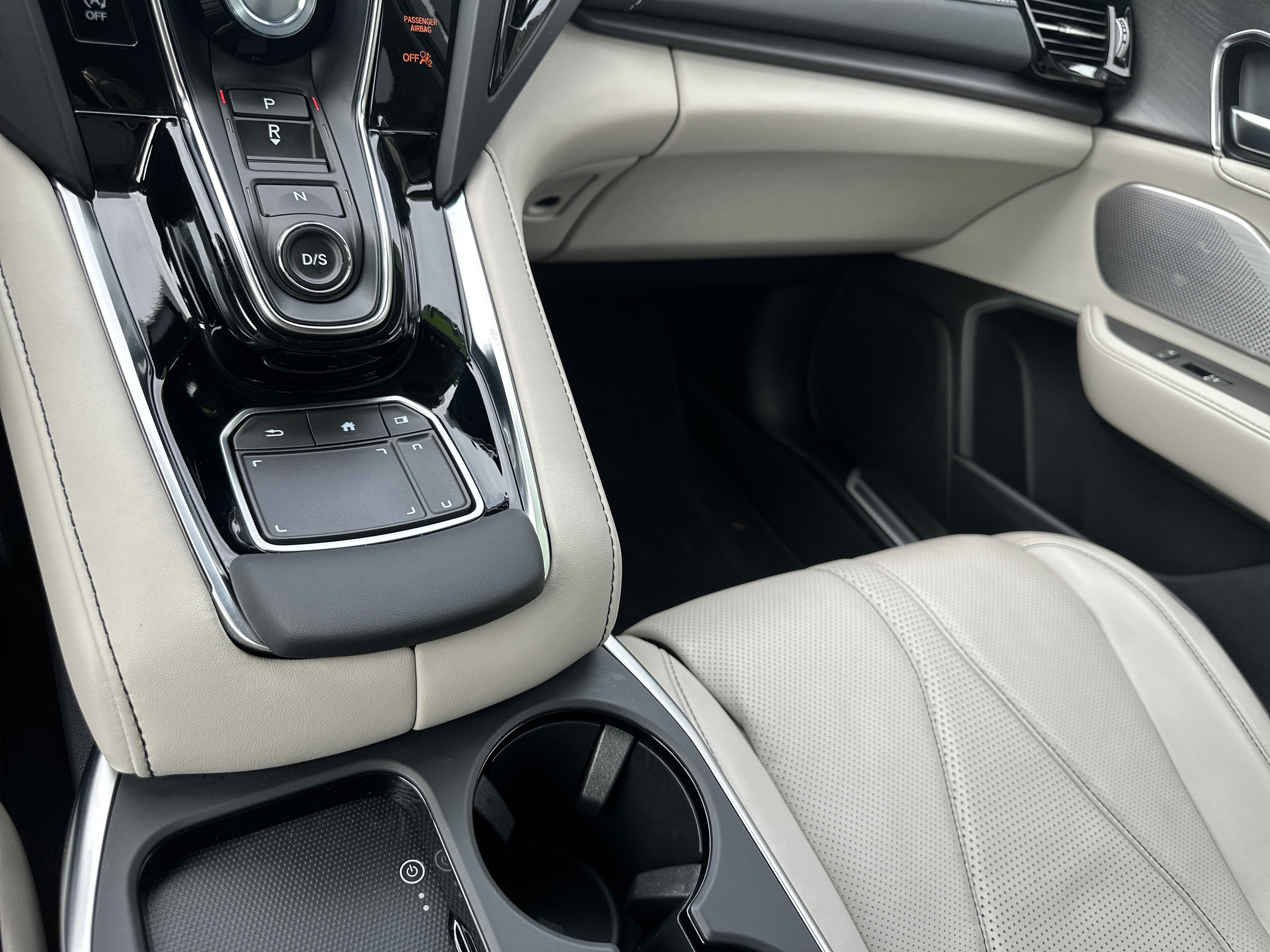 Used 2025 Acura RDX SH-AWD w/ Advance Package image 18