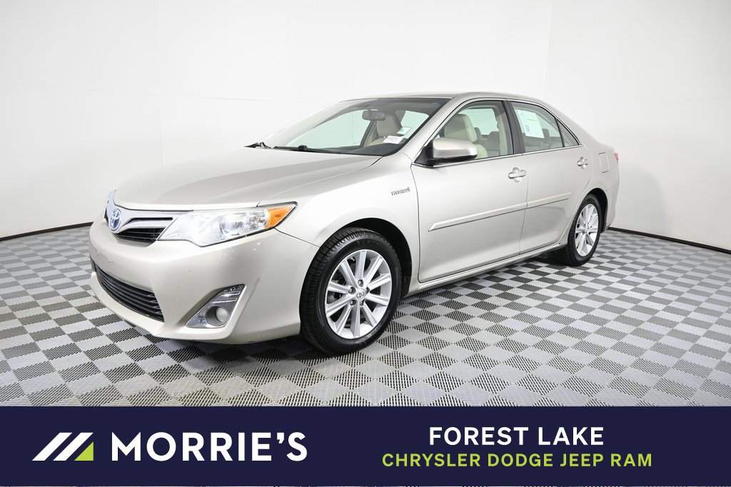 Used 2014 Toyota Camry LE image 1