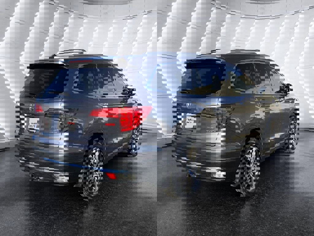 Used 2016 Honda Pilot Elite image 4