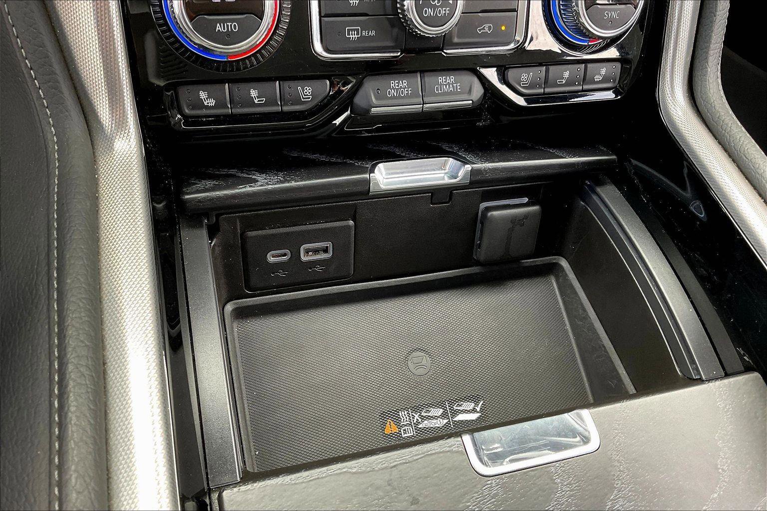 Used 2021 GMC Yukon Denali w/ Advanced Technology Package image 31