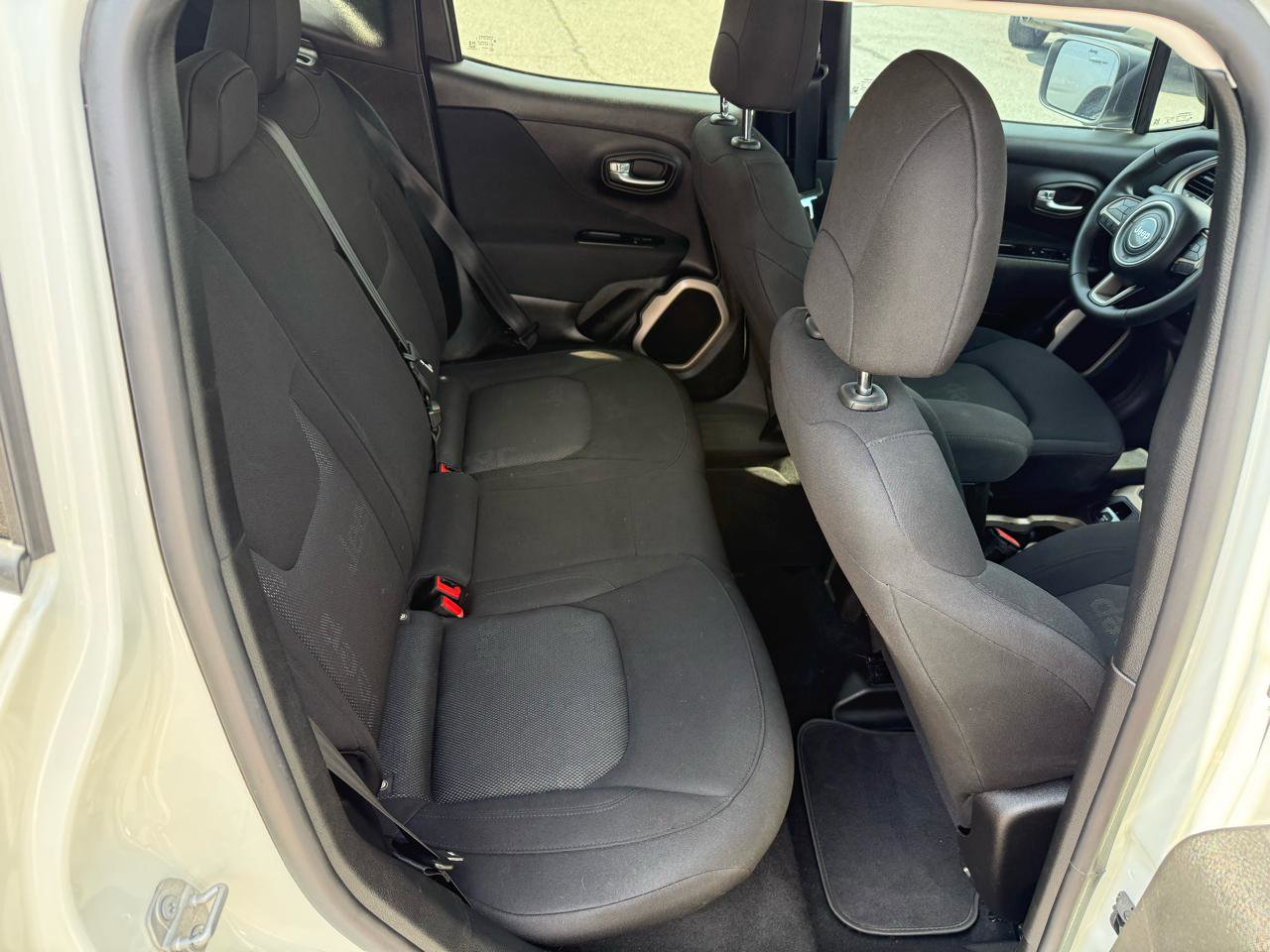 Used 2017 Jeep Renegade Sport w/ Power & Air Group image 14