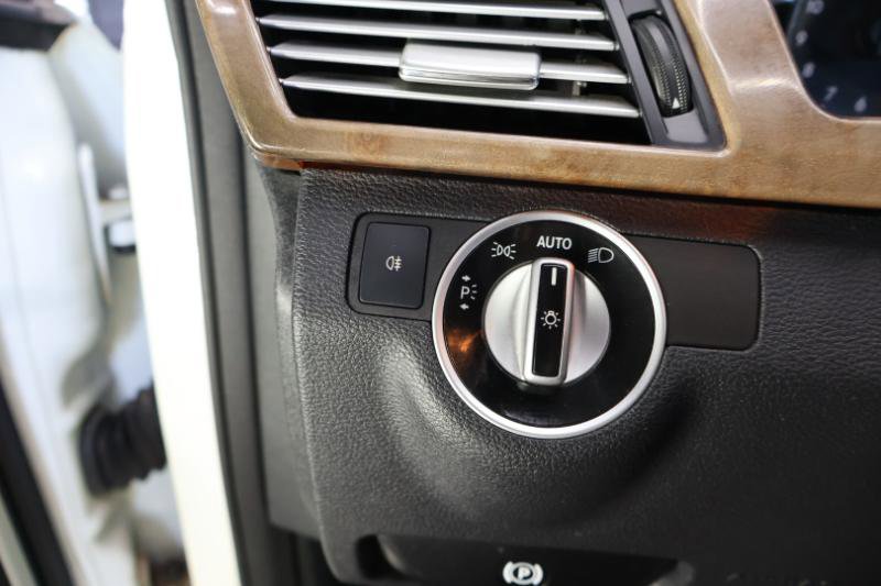 Used 2012 Mercedes-Benz E 350 4MATIC Sedan image 15