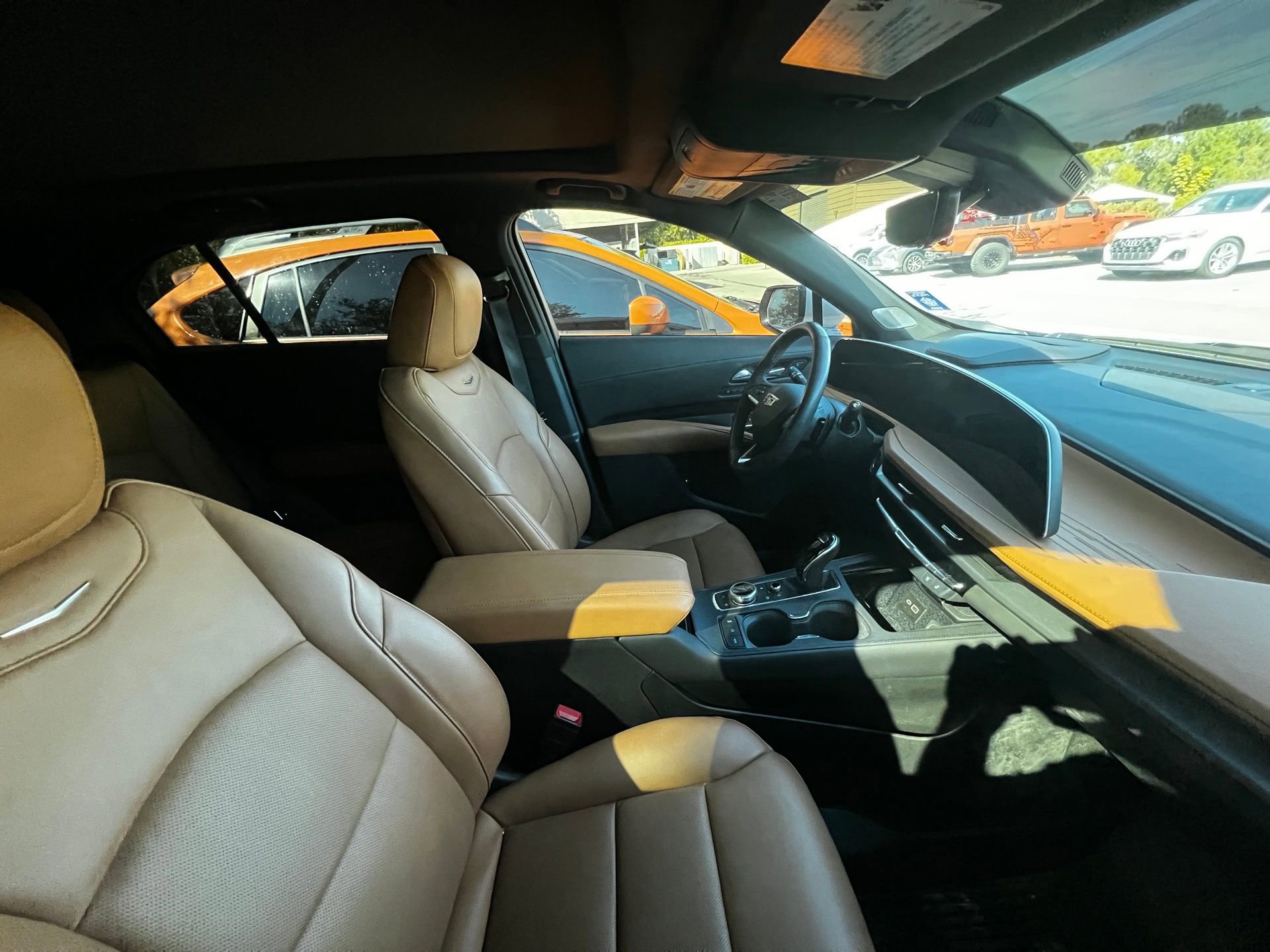 Used 2024 Cadillac XT4 Premium Luxury w/ Technology Package image 5