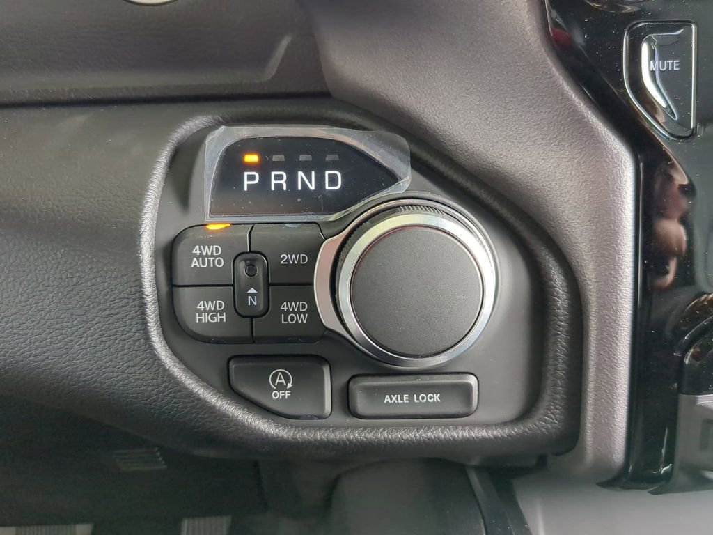 New 2026 RAM 1500 Big Horn AWD/4WD image 9