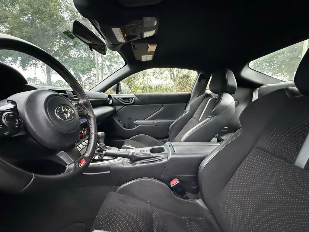 Used 2022 Toyota GR86 Premium image 18