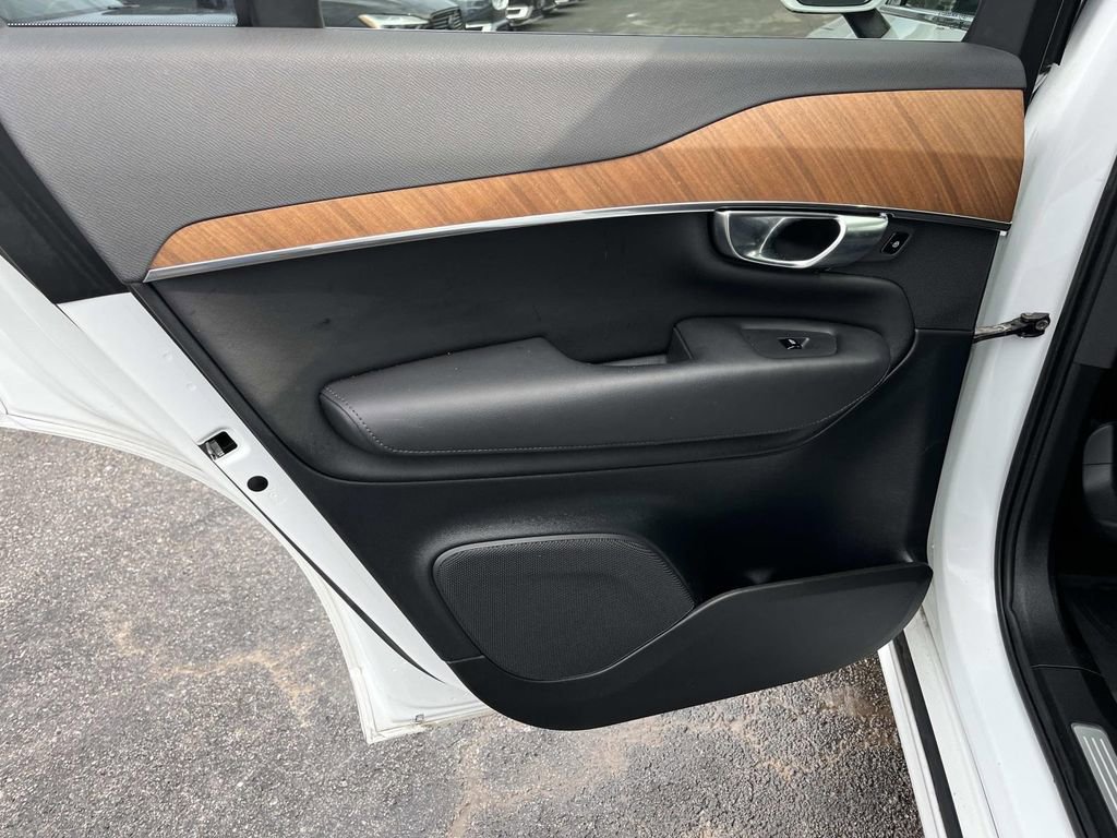 Used 2023 Volvo XC90 B6 Plus w/ Protection Package image 18
