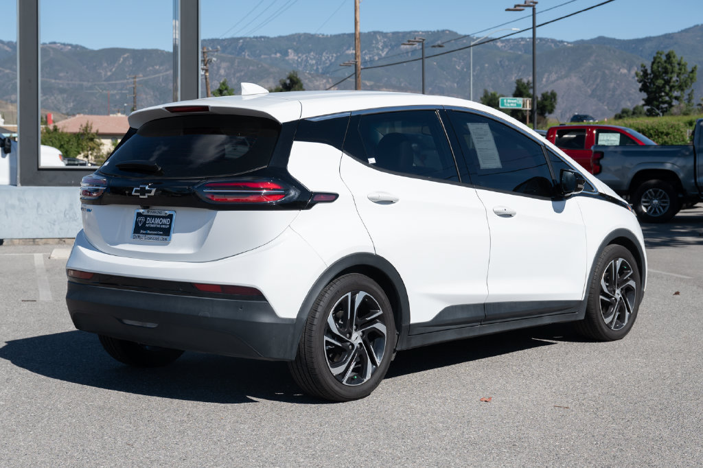 Used 2023 Chevrolet Bolt LT FWD image 4