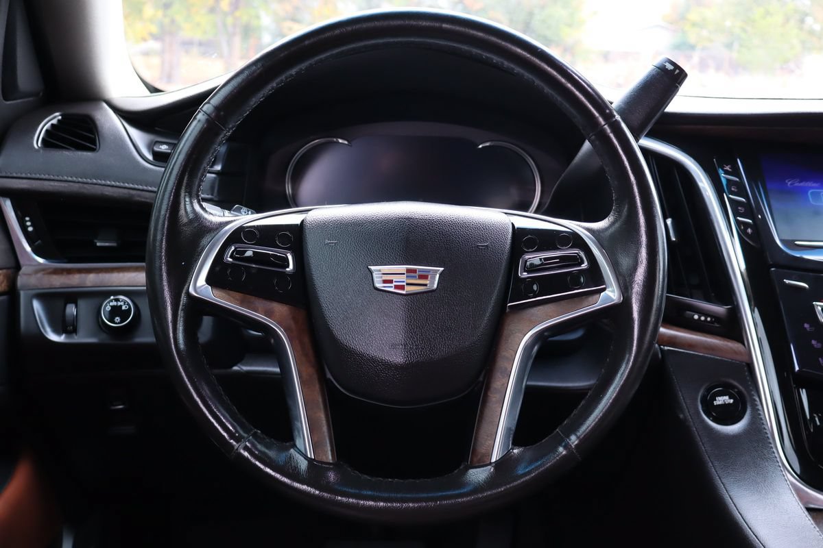 Used 2016 Cadillac Escalade Premium AWD/4WD image 18