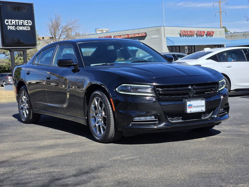 Used 2017 Dodge Charger SXT w/ Rallye Group image 2