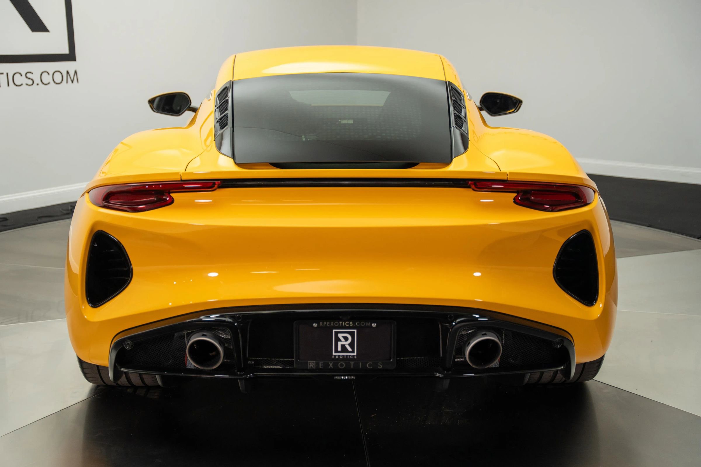 Used 2024 Lotus Emira First Edition image 18