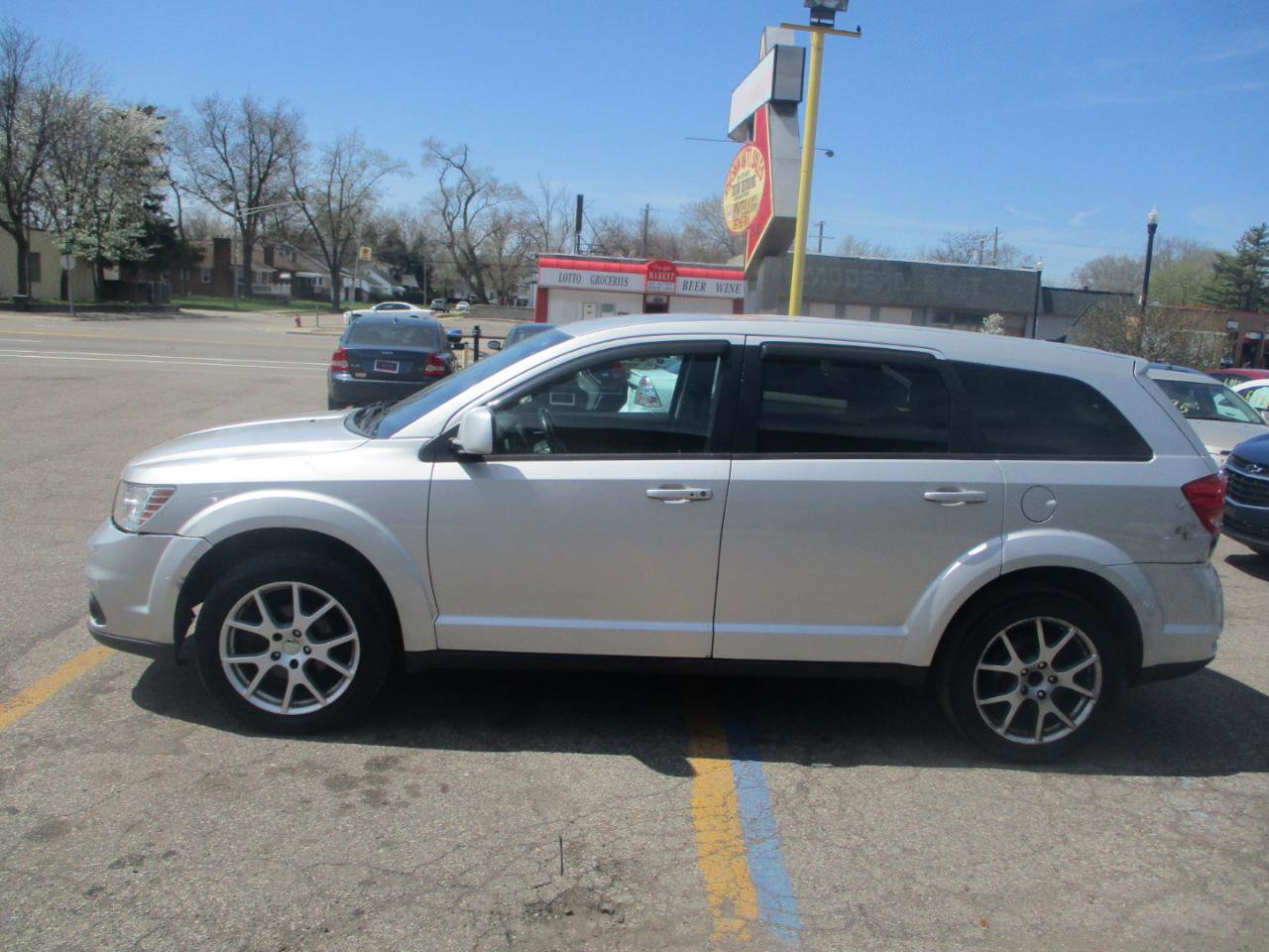 Used 2011 Dodge Journey R/T w/ Navigation & Sound Group I FWD image 4