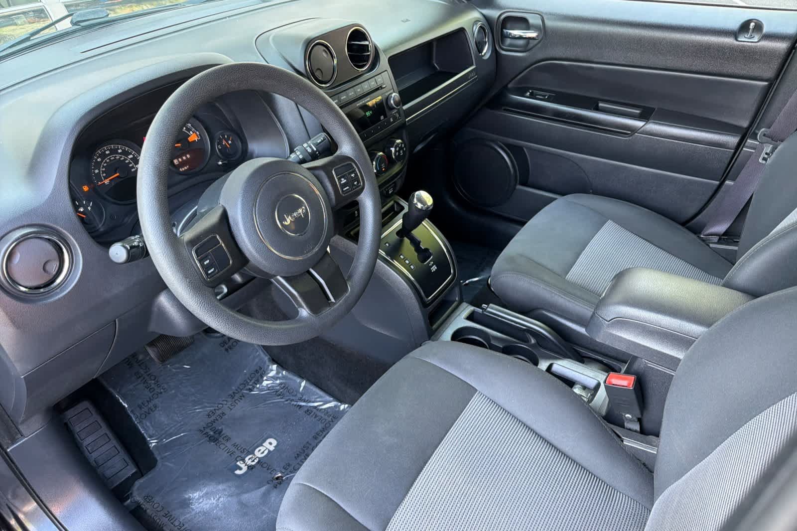 Used 2015 Jeep Patriot Sport w/ Power Value Group AWD/4WD image 13