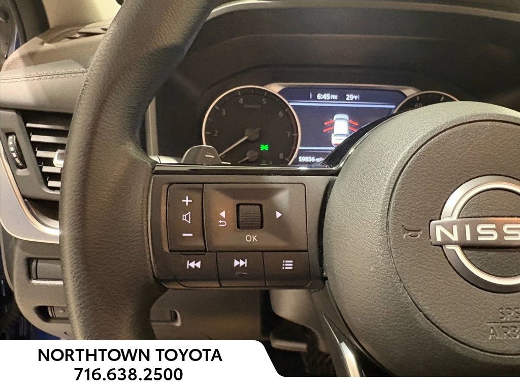 Used 2023 Nissan Rogue SV image 28