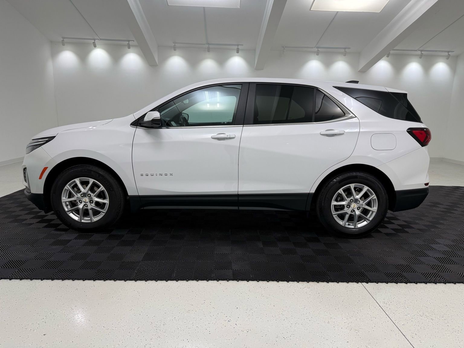 Used 2022 Chevrolet Equinox LT image 5