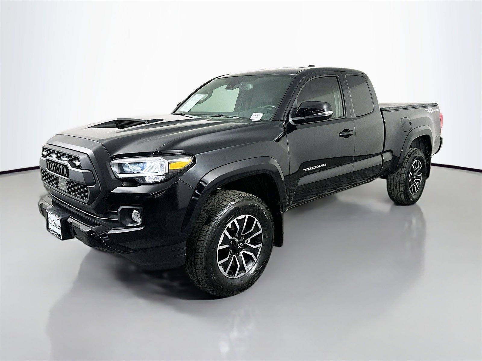 Certified 2022 Toyota Tacoma TRD Sport image 3