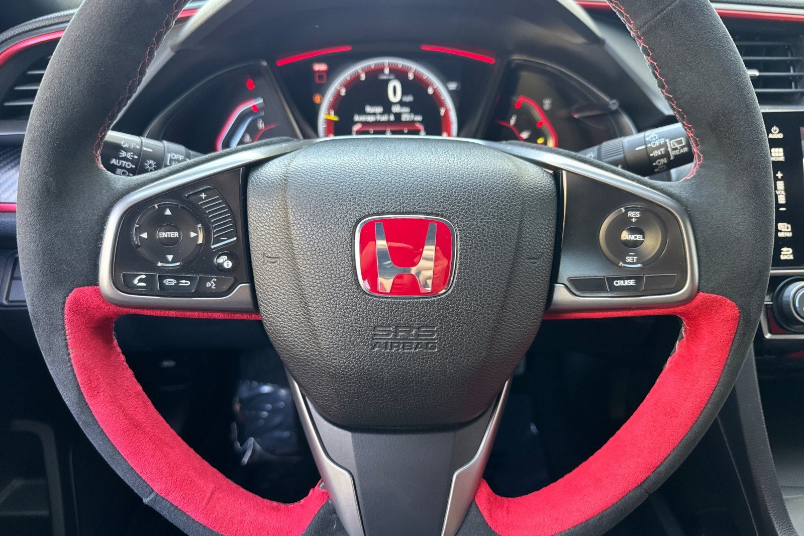 Used 2018 Honda Civic Type R image 11